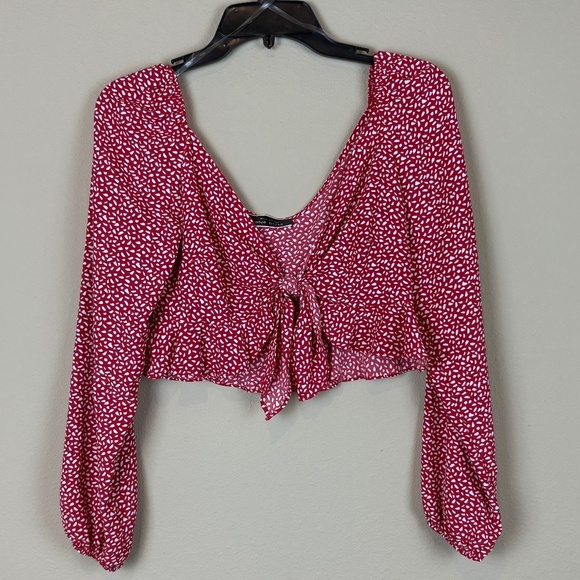 Blue Blush Red/White Long Sleeve Front Tie V-Neck Crop Top w/ Ruffle Hemline - Picture 1 of 9